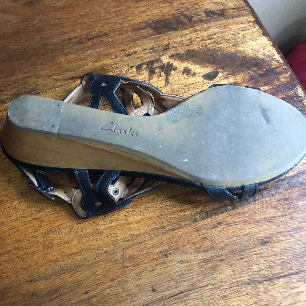 Clark’s black sandal - Picture 7 of 7